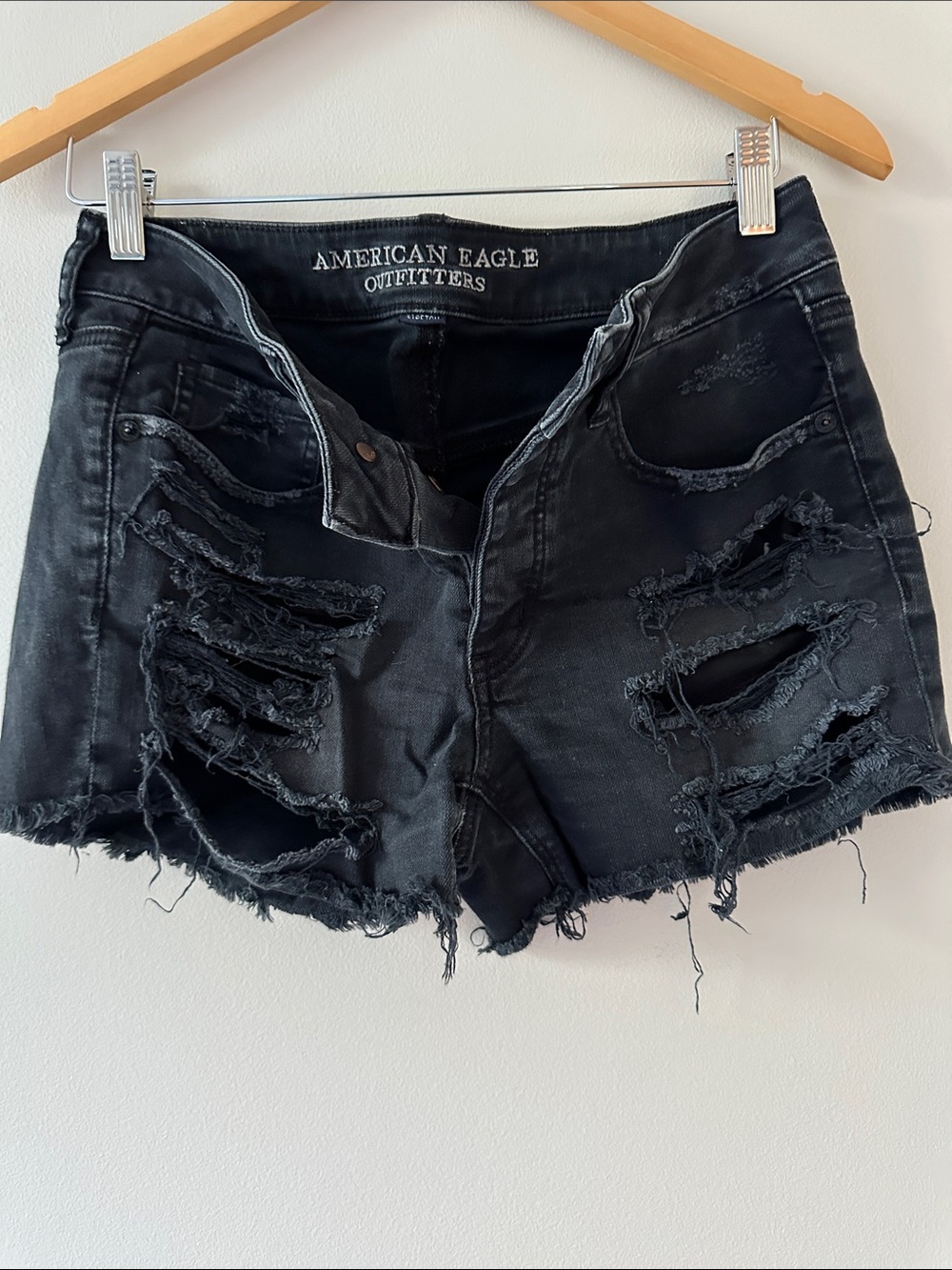 American Eagle Outfitters Black Tomgirl Distressed Cutoff Jean Shorts Size 2